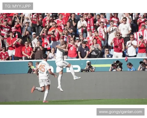 拜仁本季德甲场场破门冲纪录